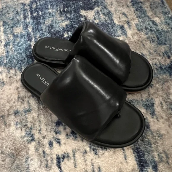 Kelsi Dagger Puffy Traveler Slide Sandal Black Size 7 - Picture 3 of 6